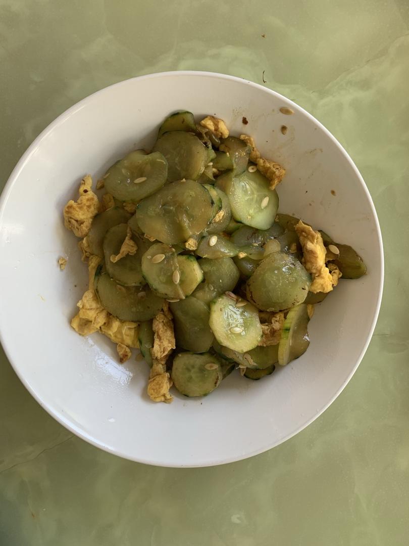 黄瓜炒鸡蛋
