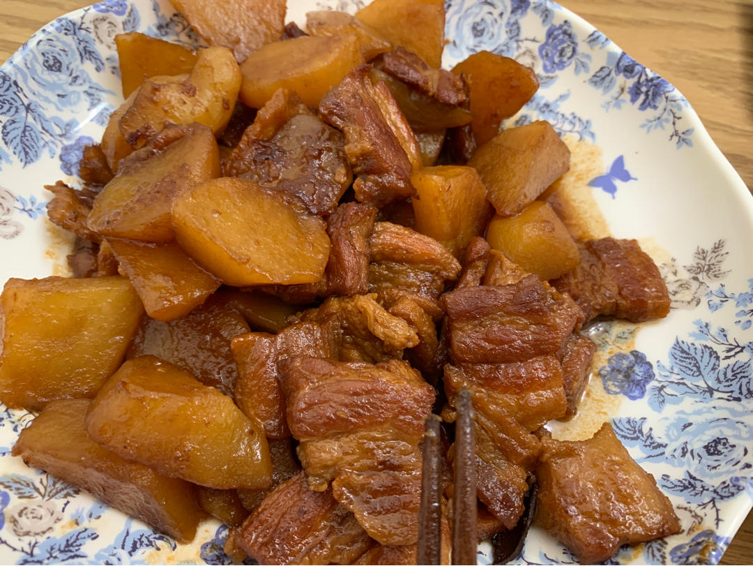 红烧肉炖土豆（丝毫不腻）