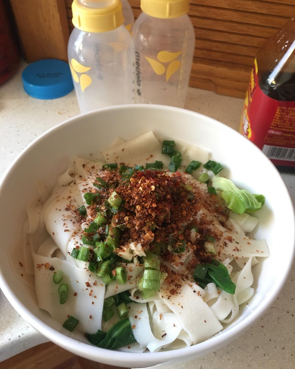 油泼面 Youpo Noodles
