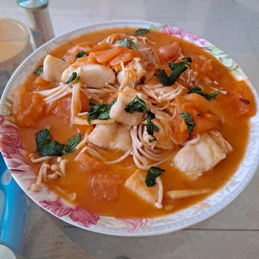 番茄金针菇巴沙鱼（龙利鱼）