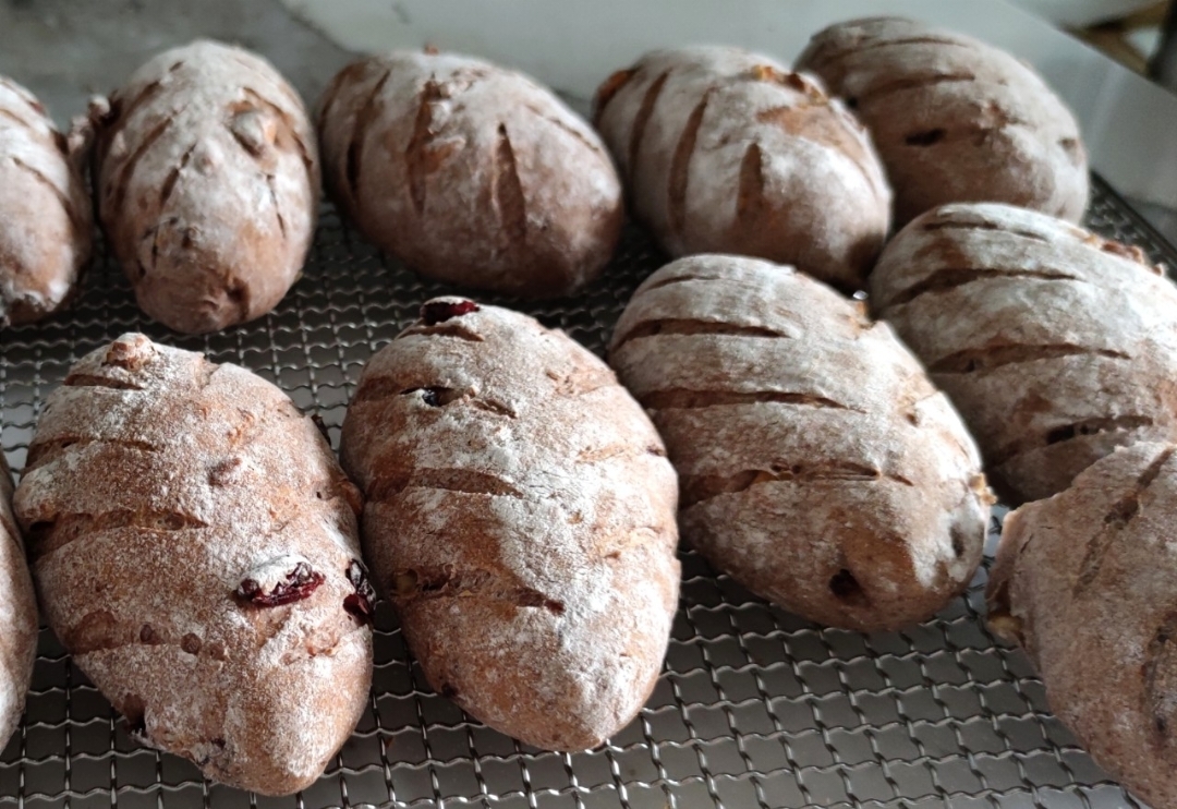 黑麦玫莓杜兰朵欧式面包