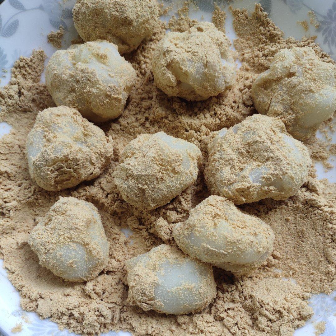 糍粑，糯米糍，黄豆粉粘糯米球【附上黄豆粉的做法】