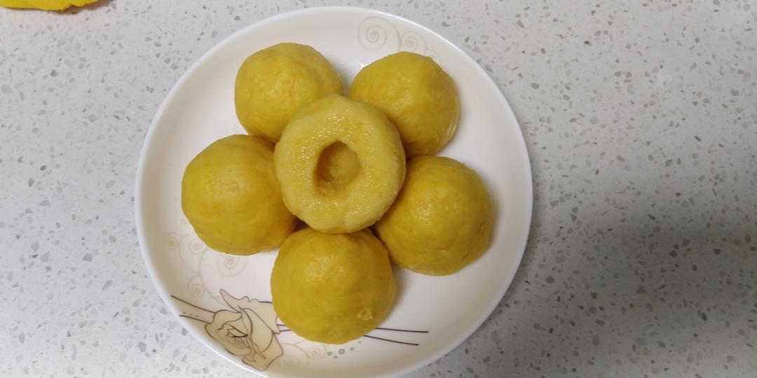 健康食品：玉米面窝窝头