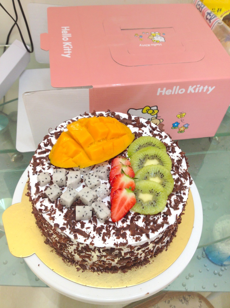 奶油水果装饰蛋糕