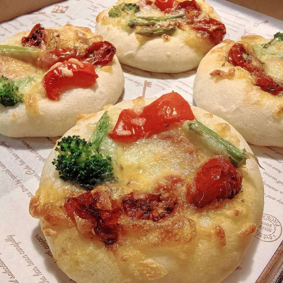 出炉连吃三个，像披萨一样的一人食佛卡夏太好吃了！