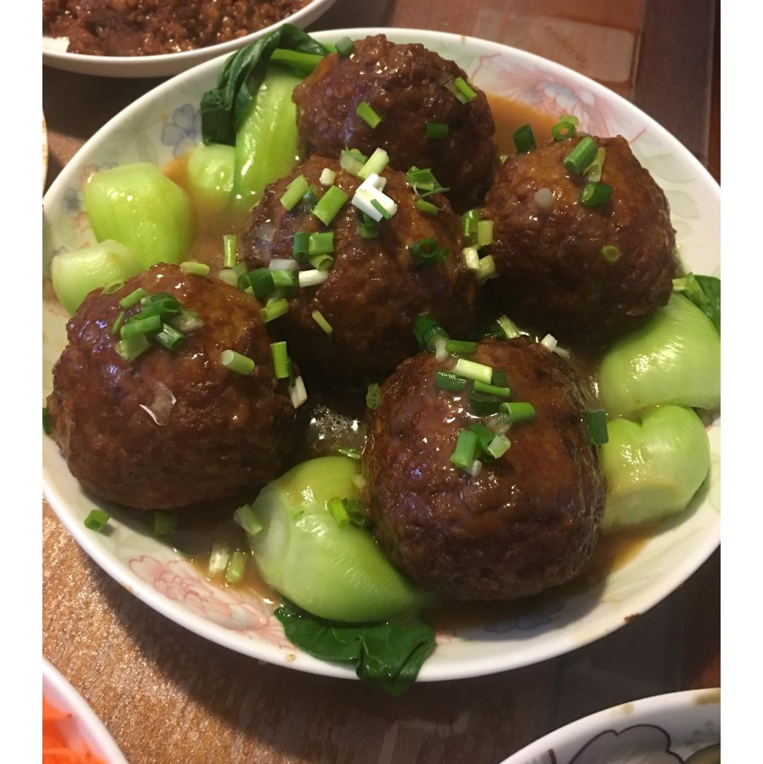 秘制红烧狮子头