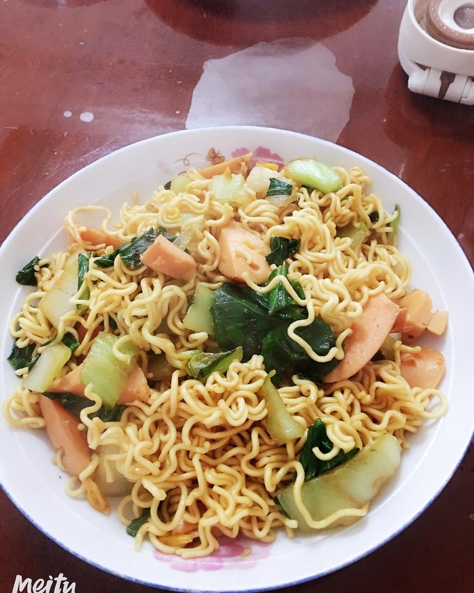 炒方便面￨幸福感爆棚