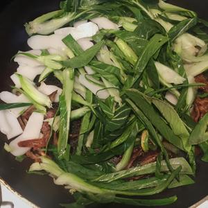 素食•榛蘑香菇汤年糕的做法 步骤2