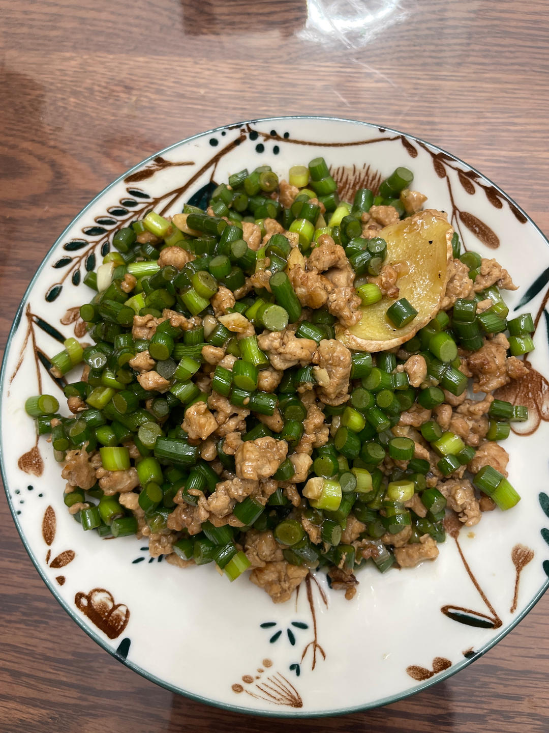 下饭神器蒜苔粒炒肉碎