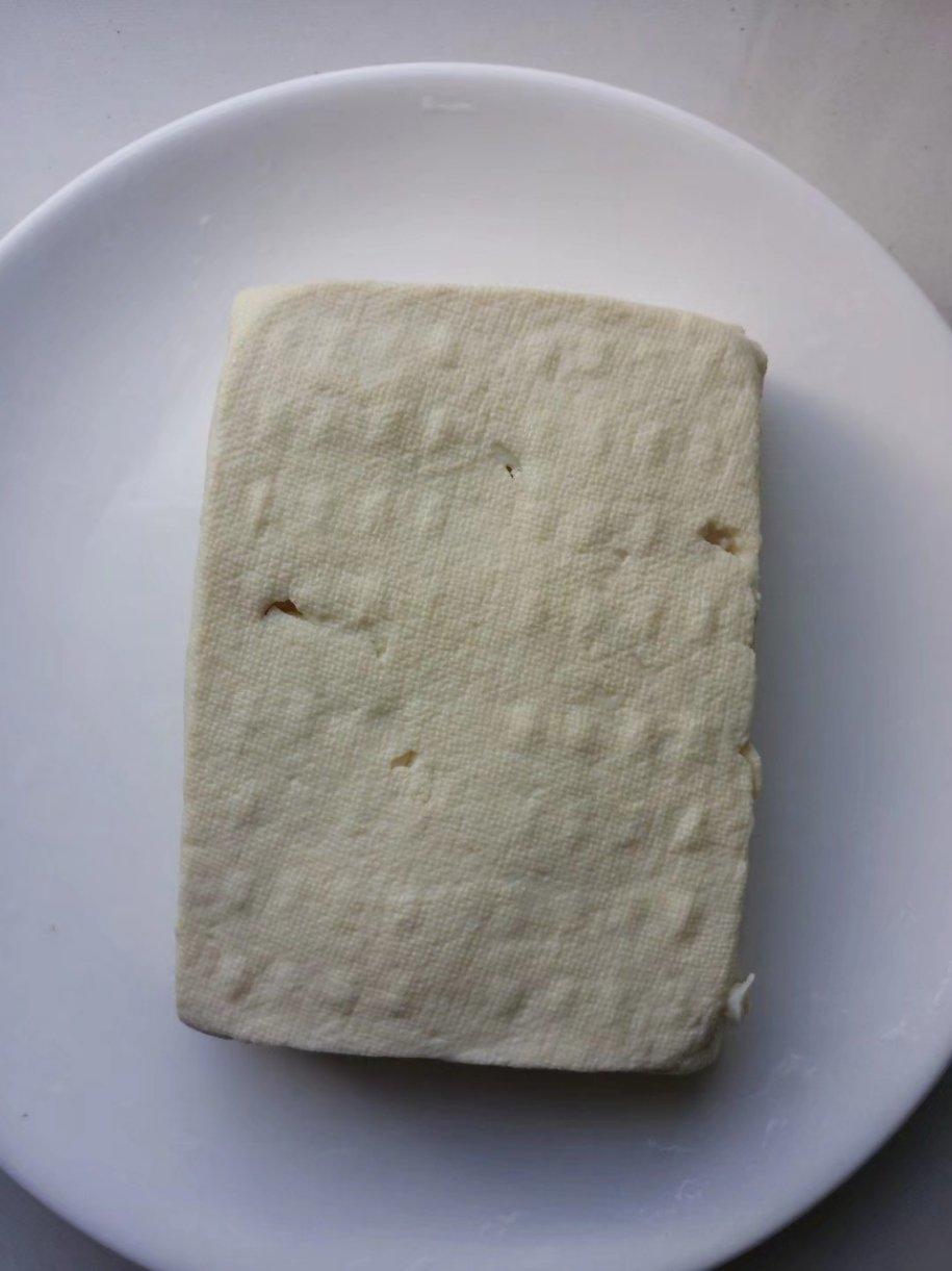 自己做香滑细嫩的卤水豆腐