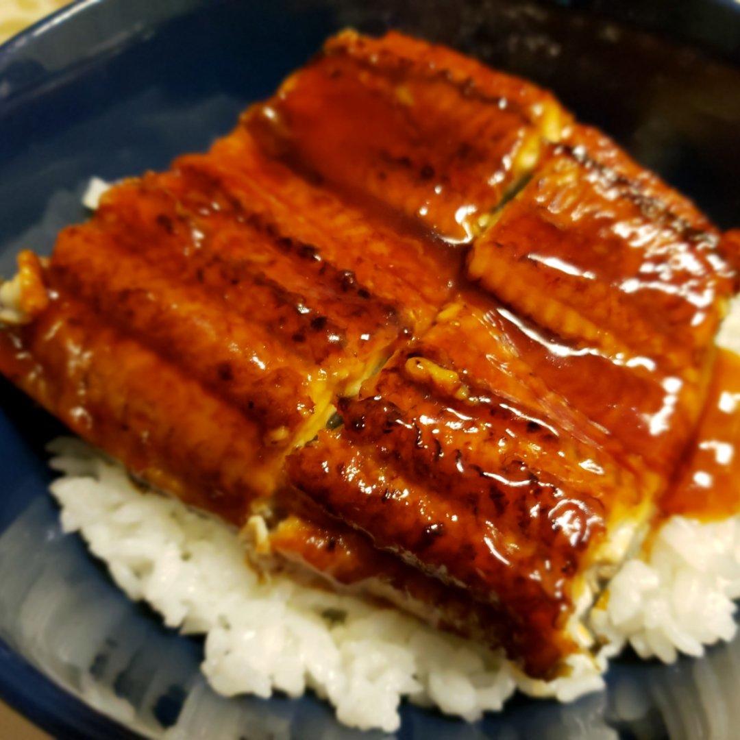 蒲烧鳗鱼饭