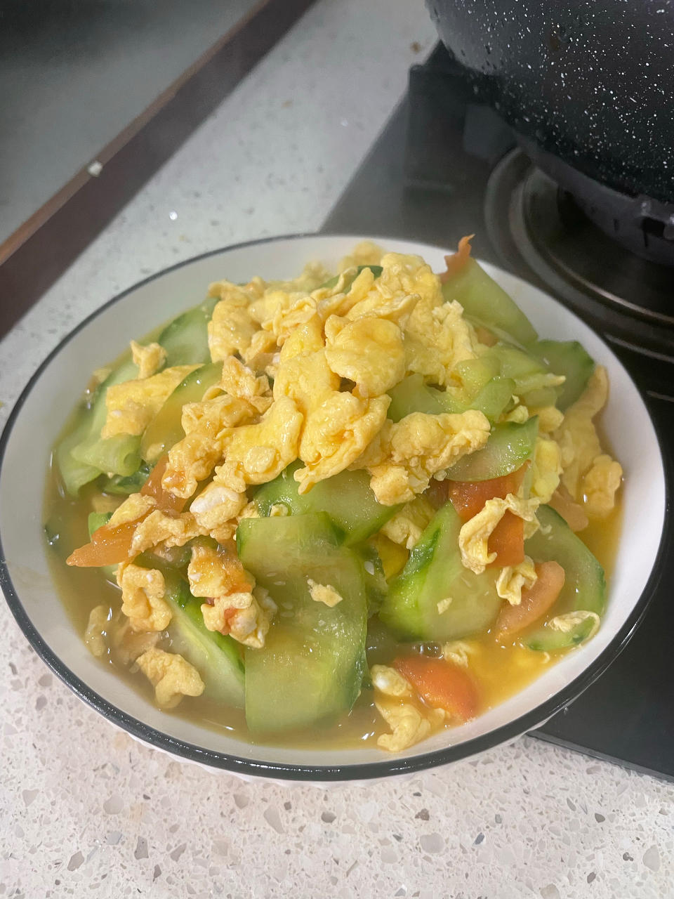 西红柿黄瓜炒鸡蛋
