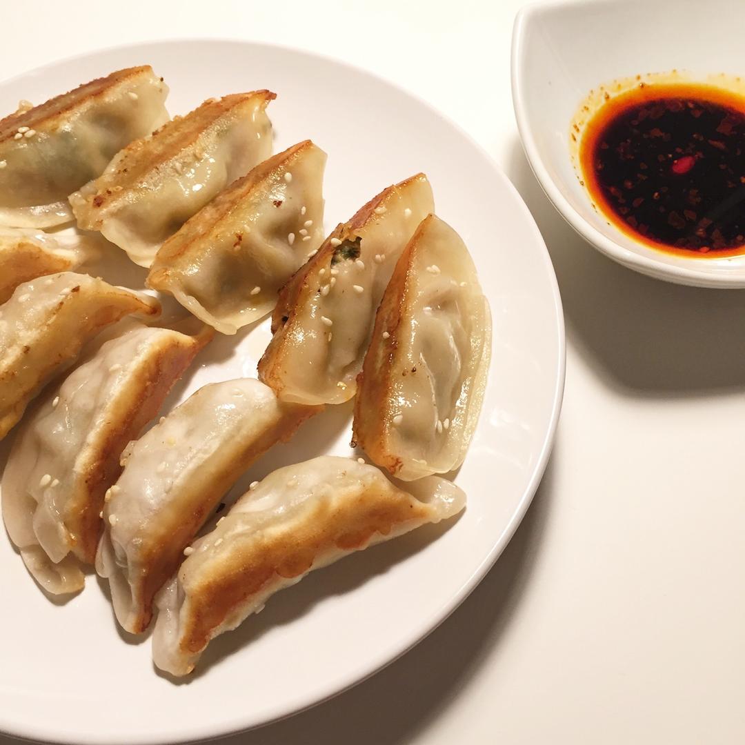 超级简单做煎饺