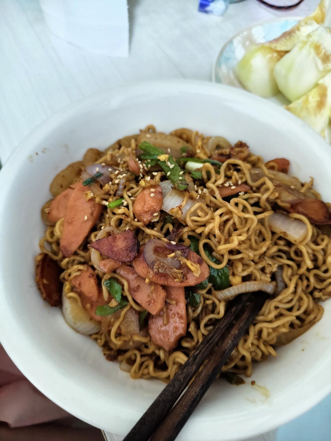 夜宵首选炒泡面