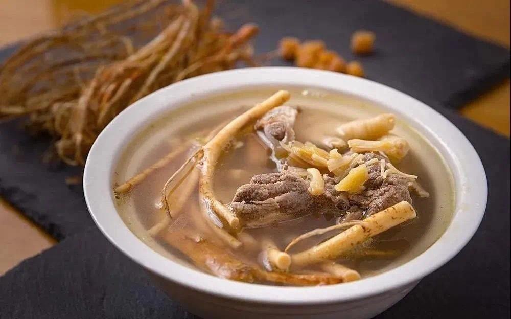 五指毛桃沙参汤的做法