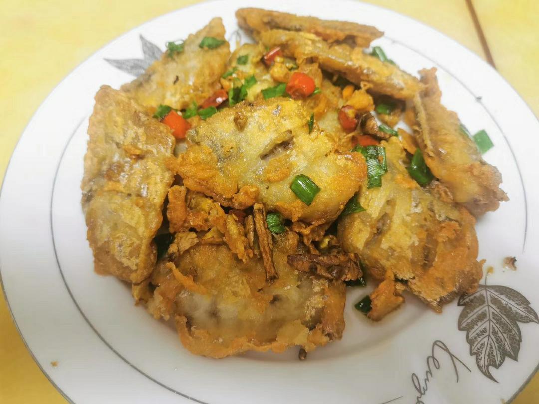 家庭版香煎带鱼段 鲜香美味哟