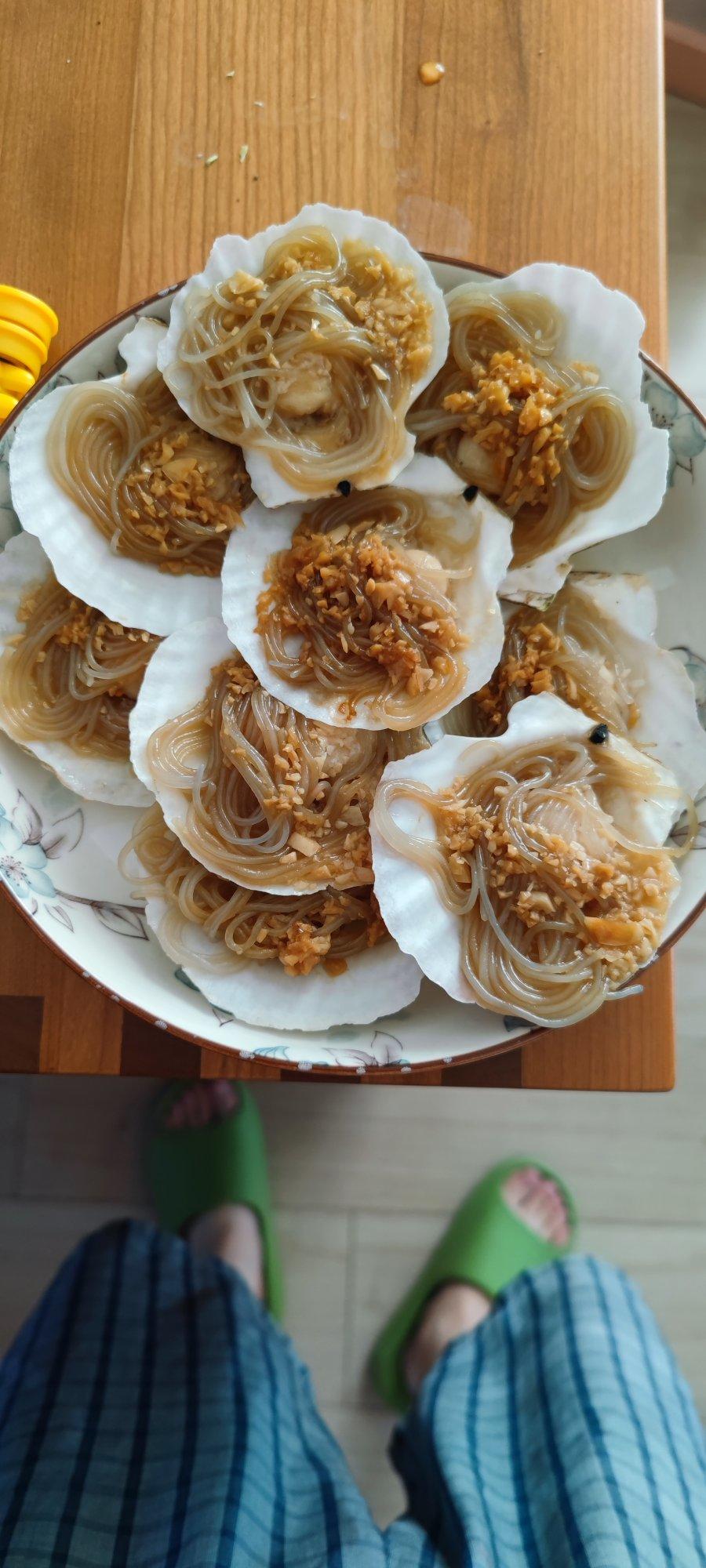 零失败的蒜蓉粉丝蒸扇贝