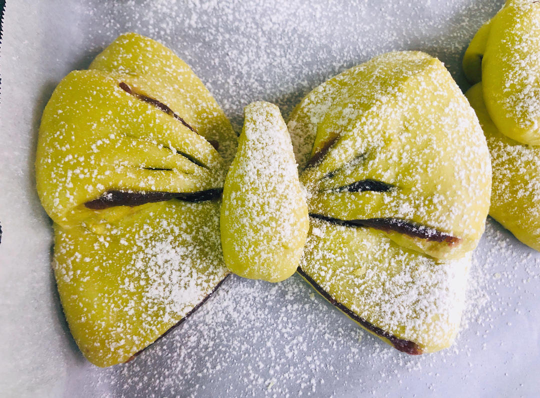 一次发酵网红粉色蝴蝶结豆沙面包（老夫的少女心啊）B74