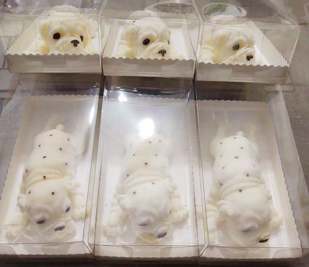 网红沙皮狗慕斯蛋糕