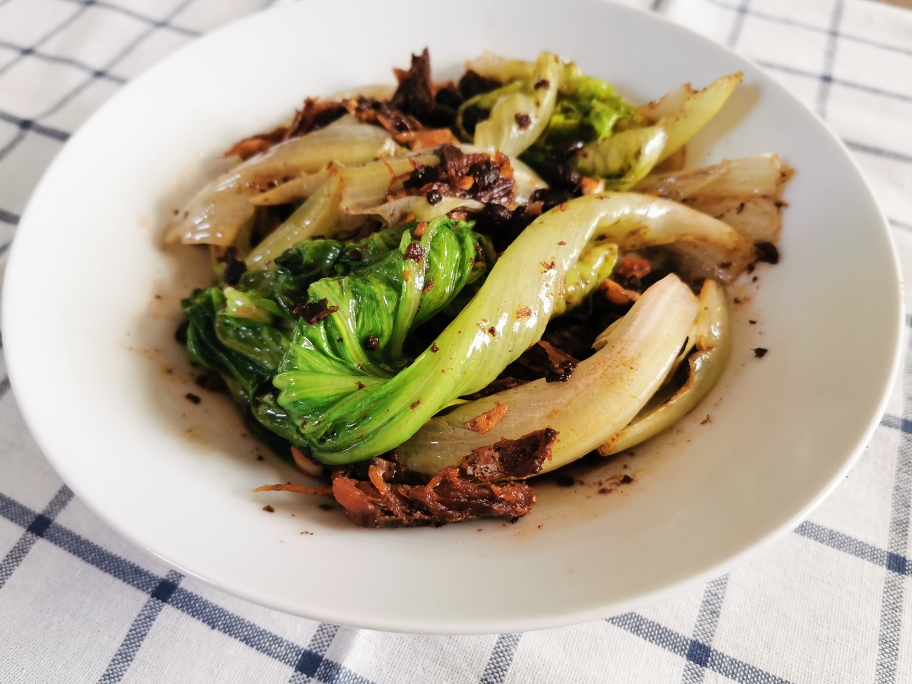 用料超级简单的豆豉鲮鱼生菜的做法 步骤5