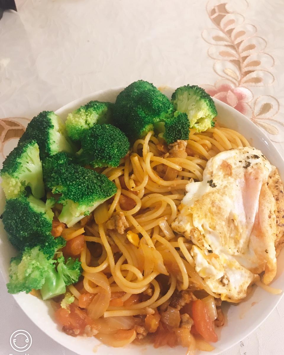 番茄肉酱意大利面