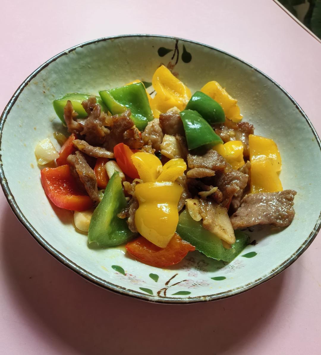彩椒炒肉
