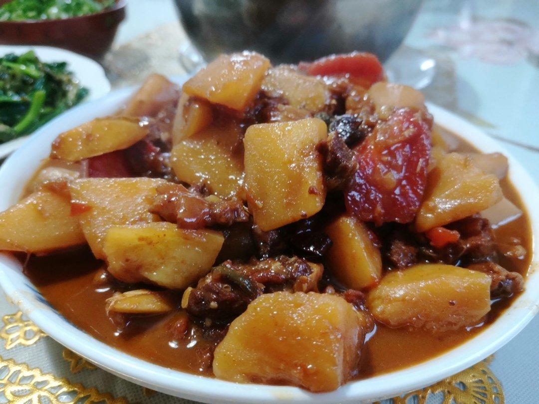 红烧牛肉土豆 （独家秘制）