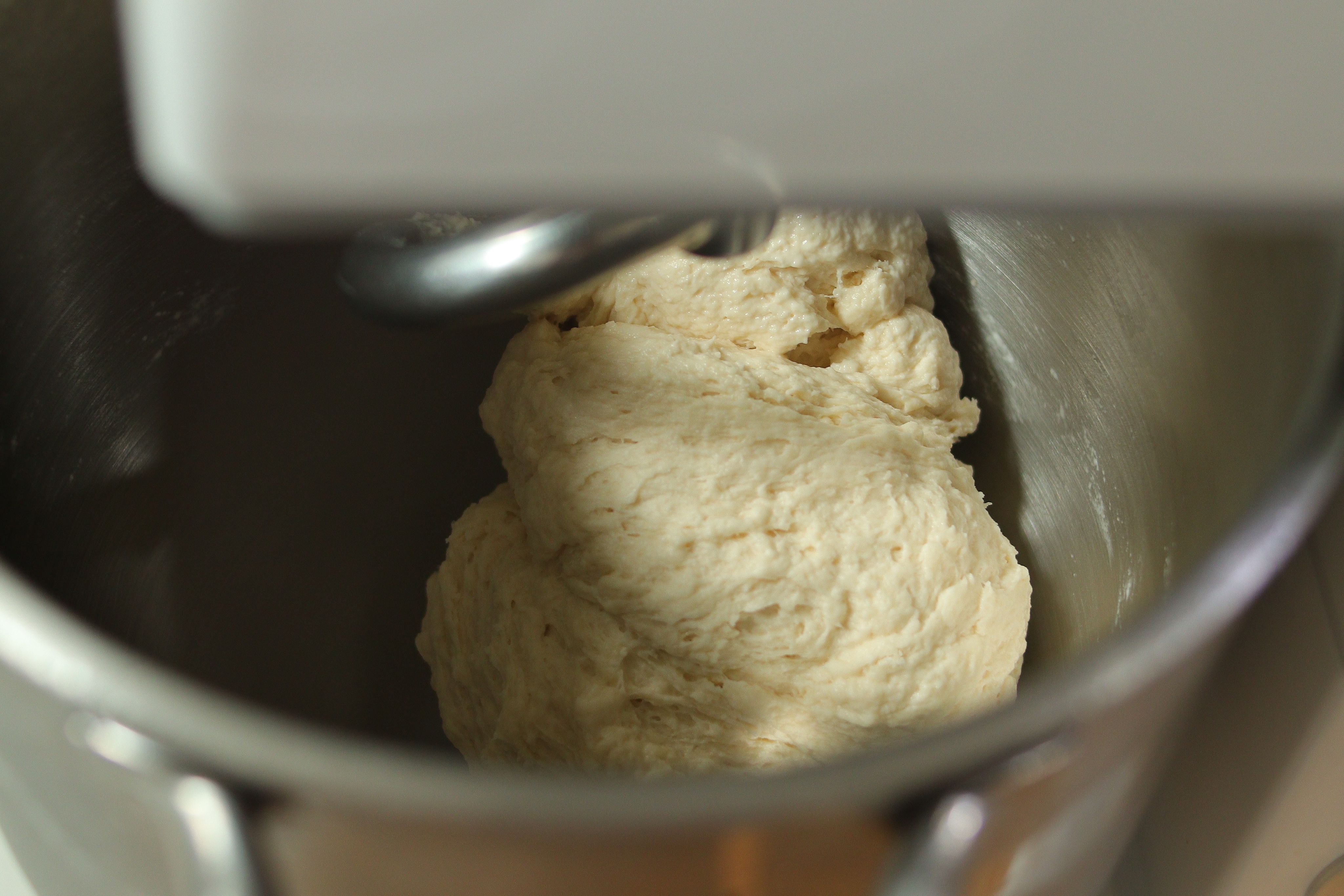 治愈甜腻的｜法式芥末籽香肠面包的做法 步骤2