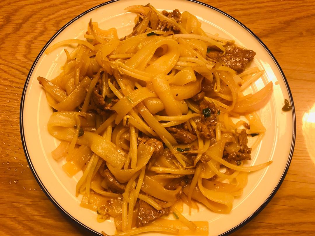 牛肉炒河粉