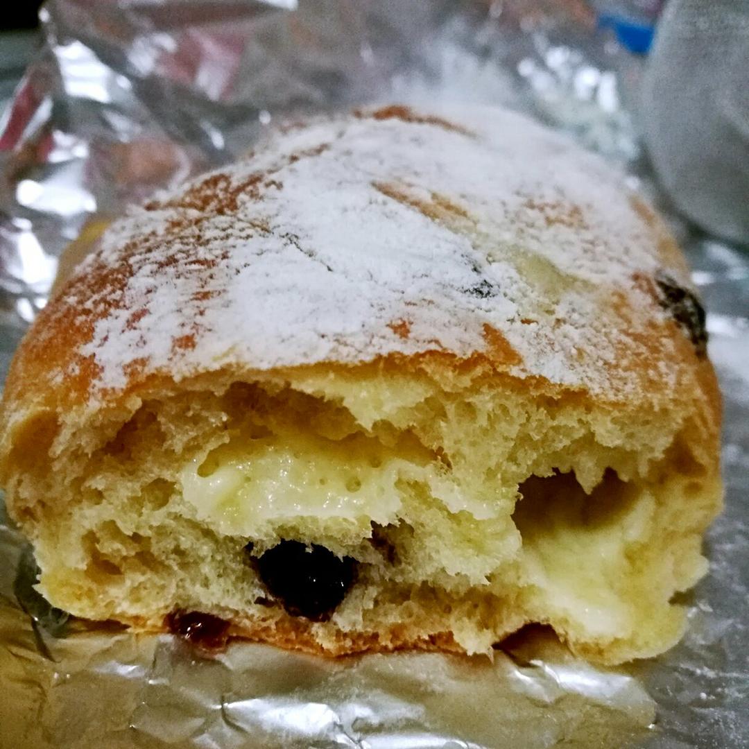 米娜01做的奶酪馅儿蔓越莓面包