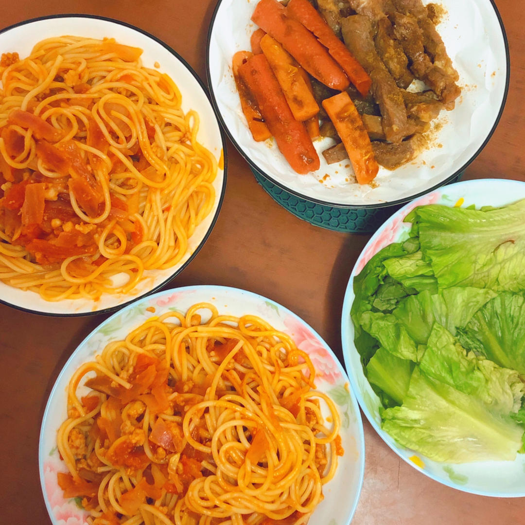 番茄肉酱意大利面