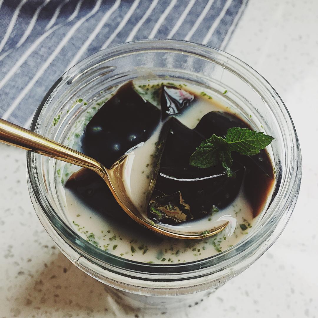 薄荷椰汁龟苓膏