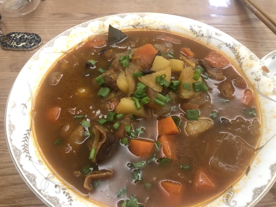 番茄土豆炖牛腩
