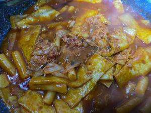 韩式辣白菜炒年糕鱼饼的做法 步骤11