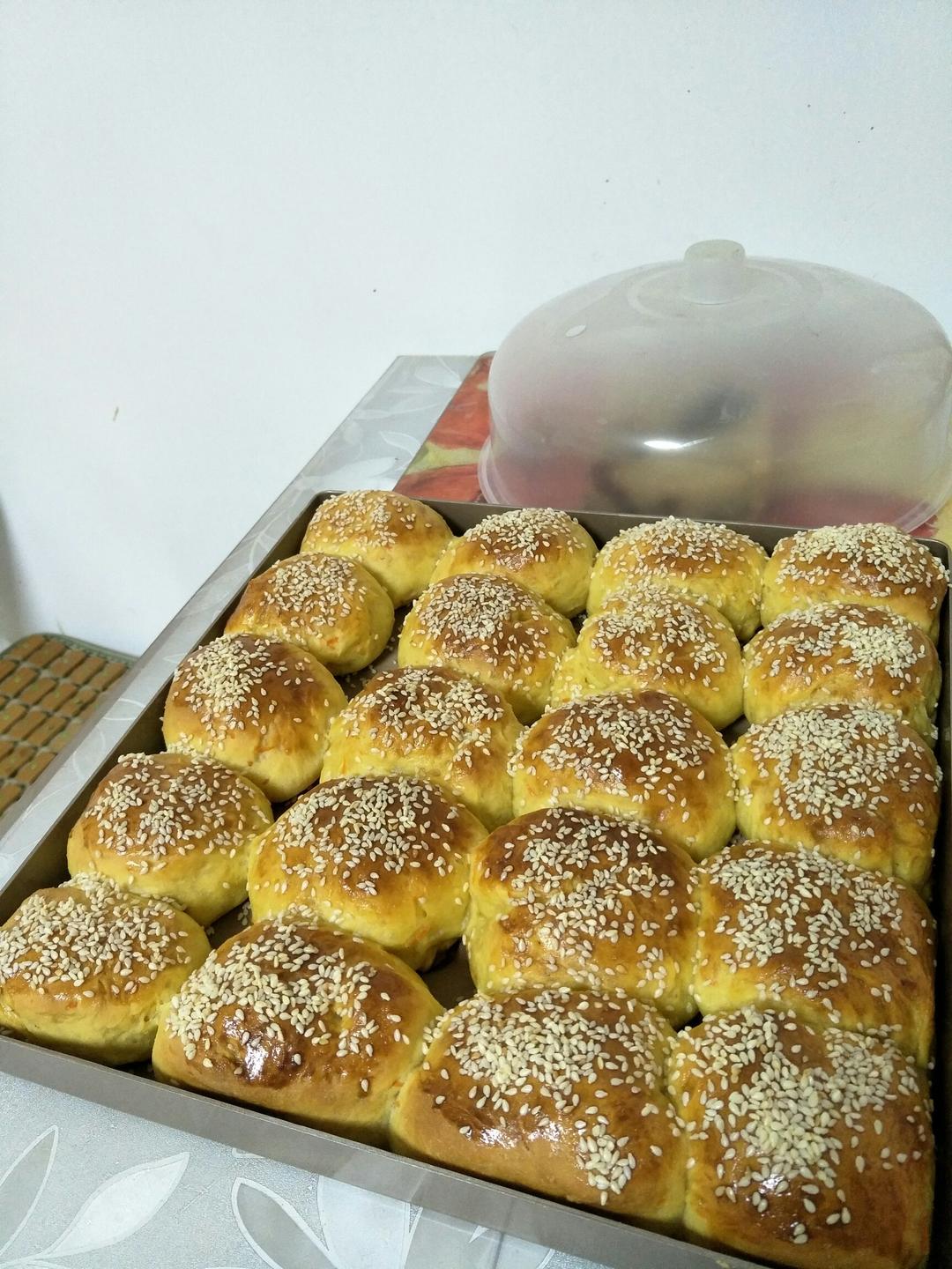 胡萝卜奶油小面包