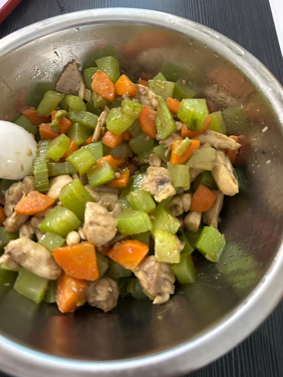 懒人做饭/减脂餐～鸡腿肉丁