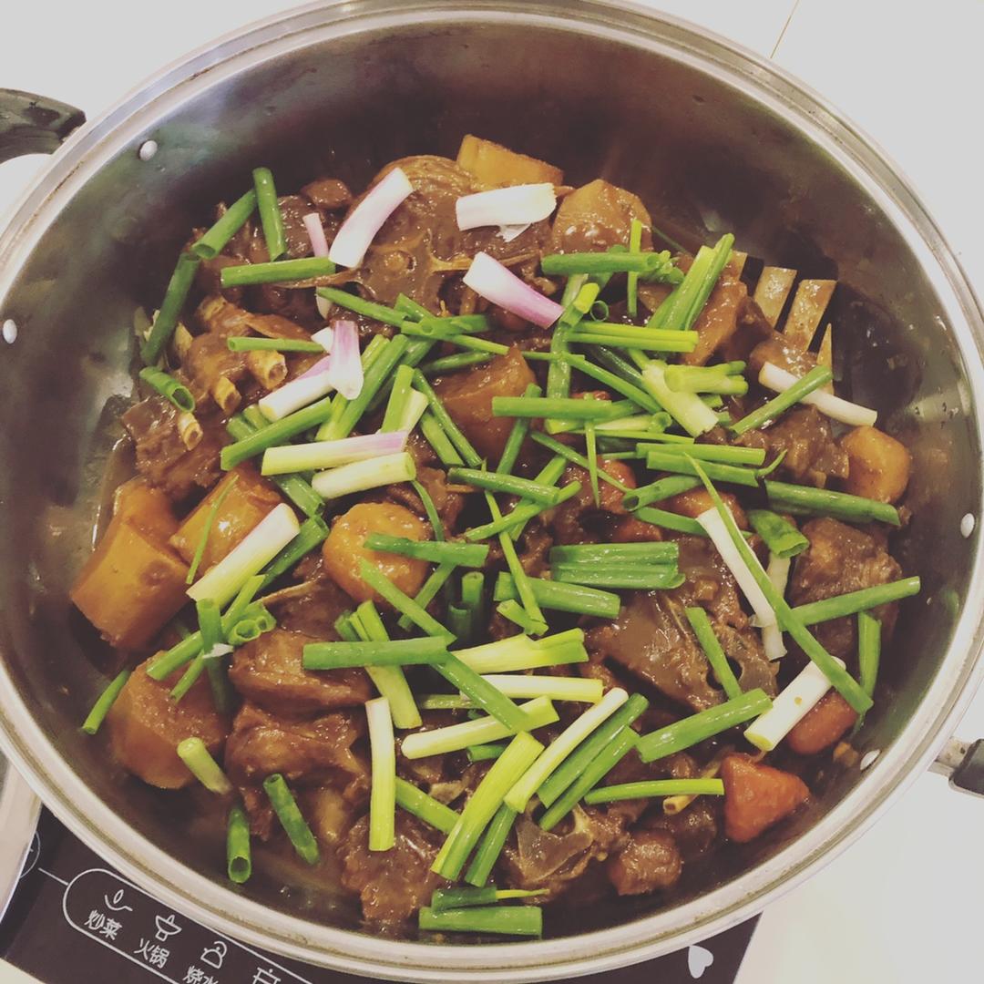暖身广式羊肉煲