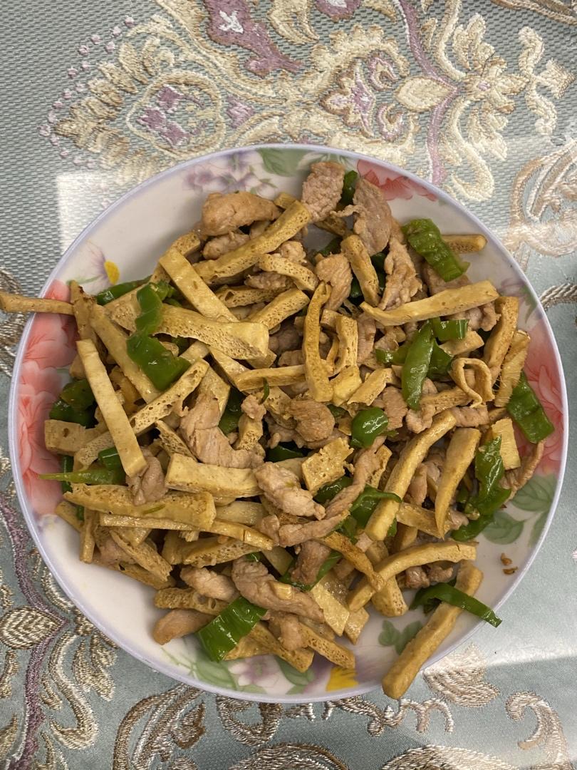下饭菜炒青椒豆腐干肉丝