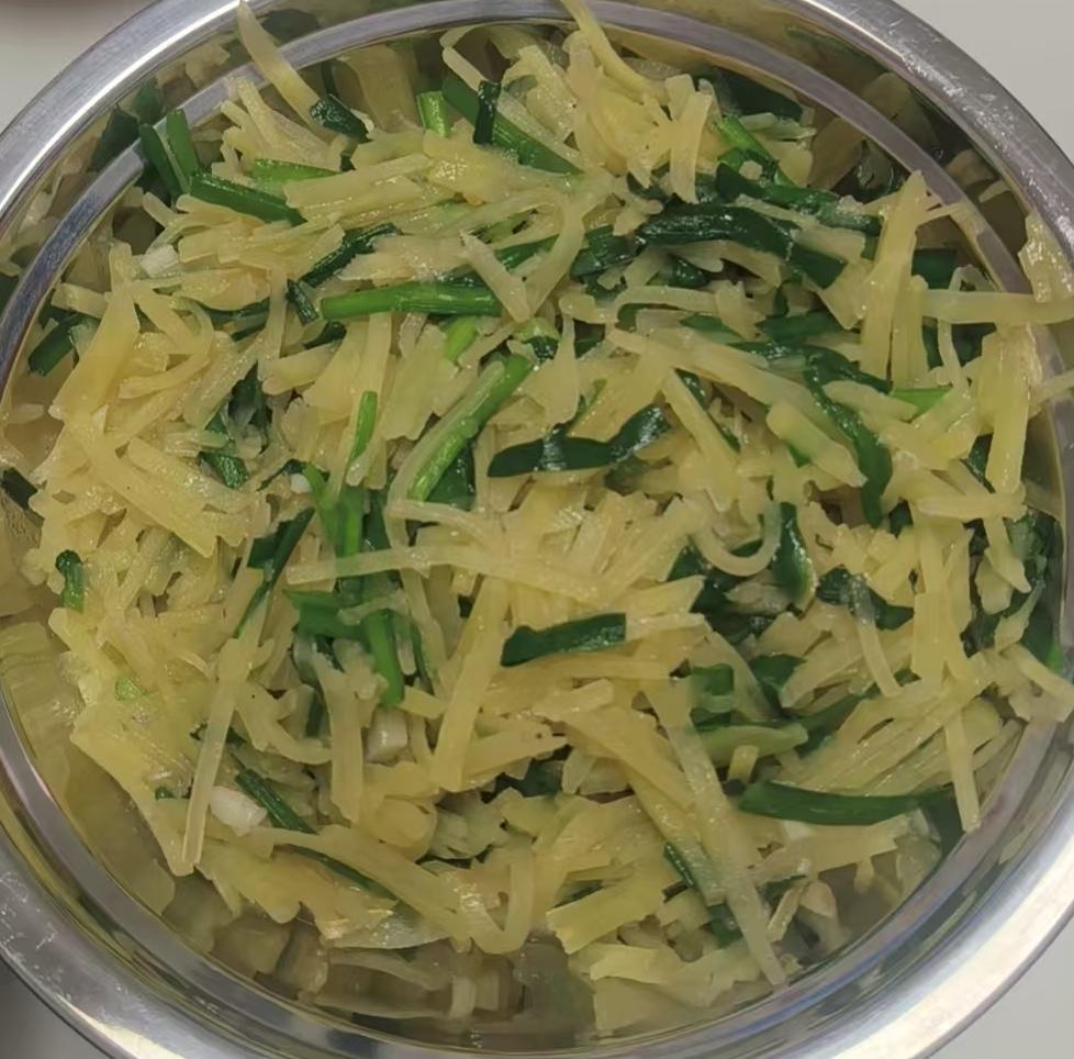 土豆丝炒韭菜