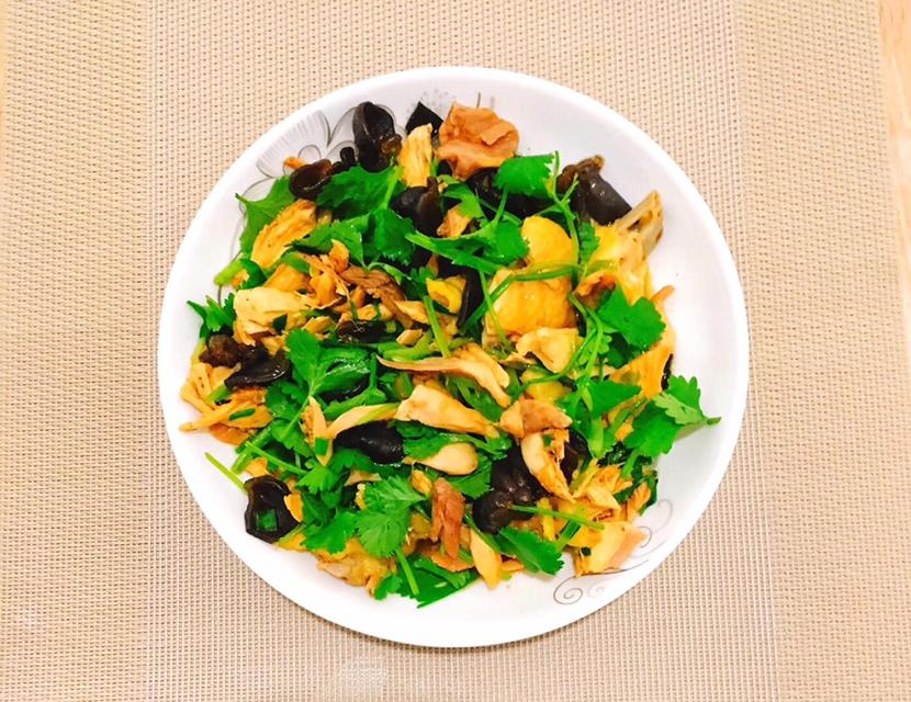 家常香嫩手撕鸡