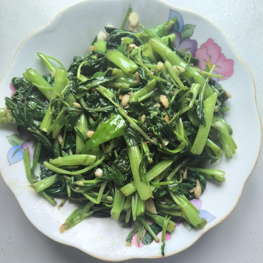 爆炒耗油空心菜