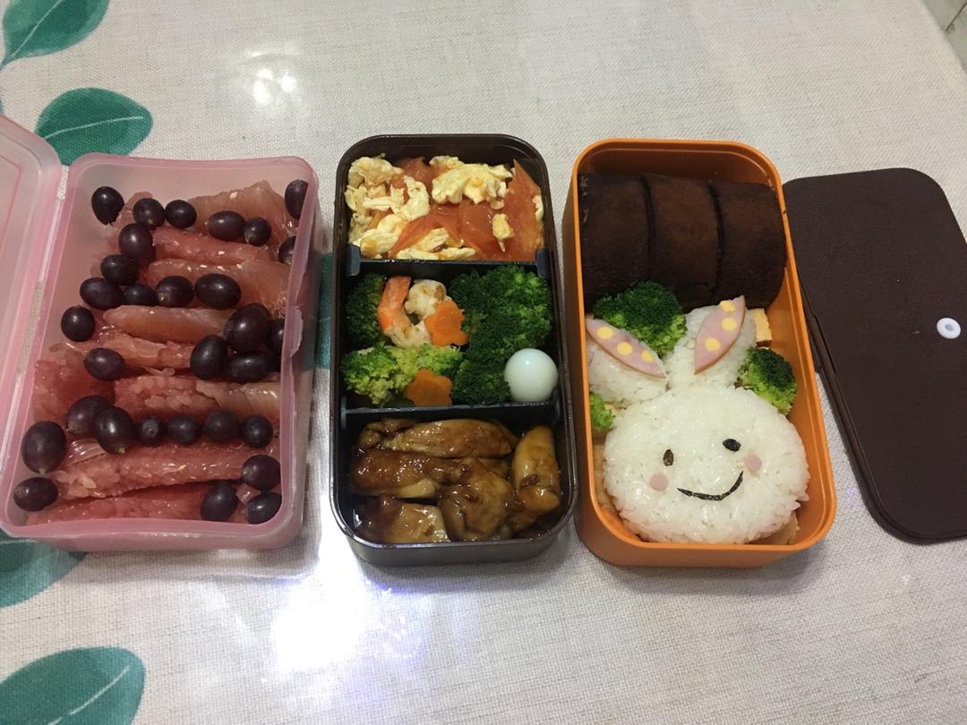 波点耳朵小兔便当