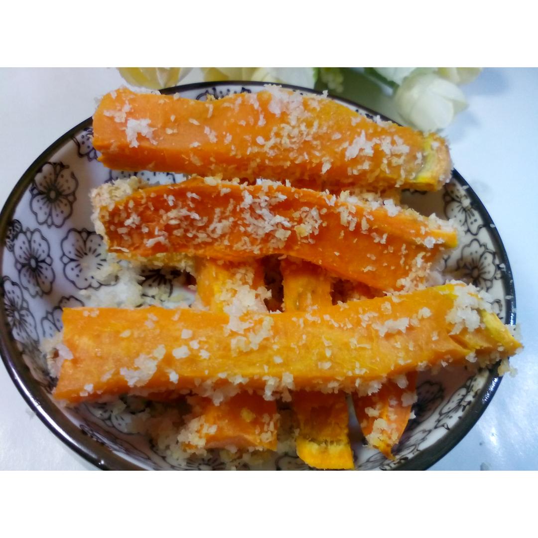 六星做的椰蓉烤红薯条健康夜宵