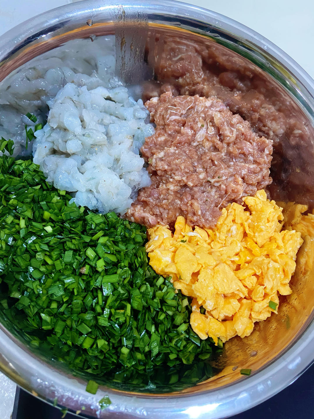 韭菜鸡蛋肉三鲜饺子