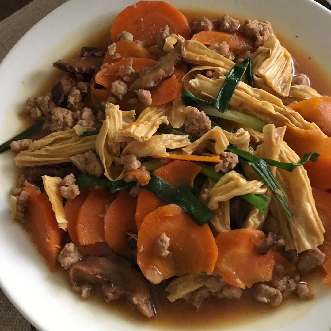 脆嫩可口，开胃下饭的素炒腐竹