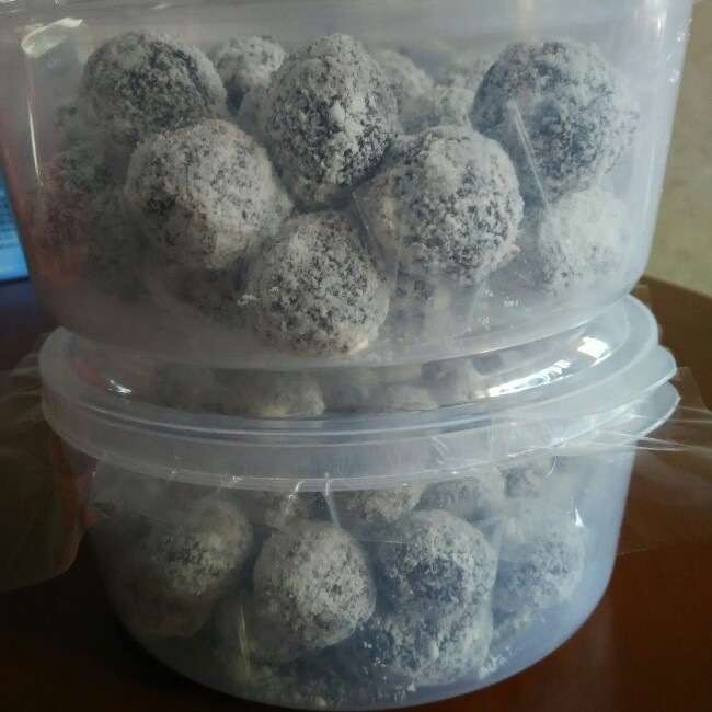 巧克力香蕉椰蓉球