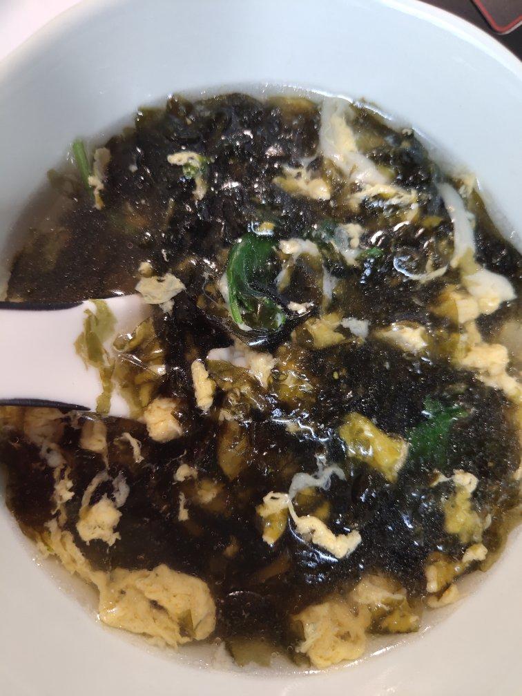 若然330做的三分钟搞定的虾皮紫菜蛋花汤