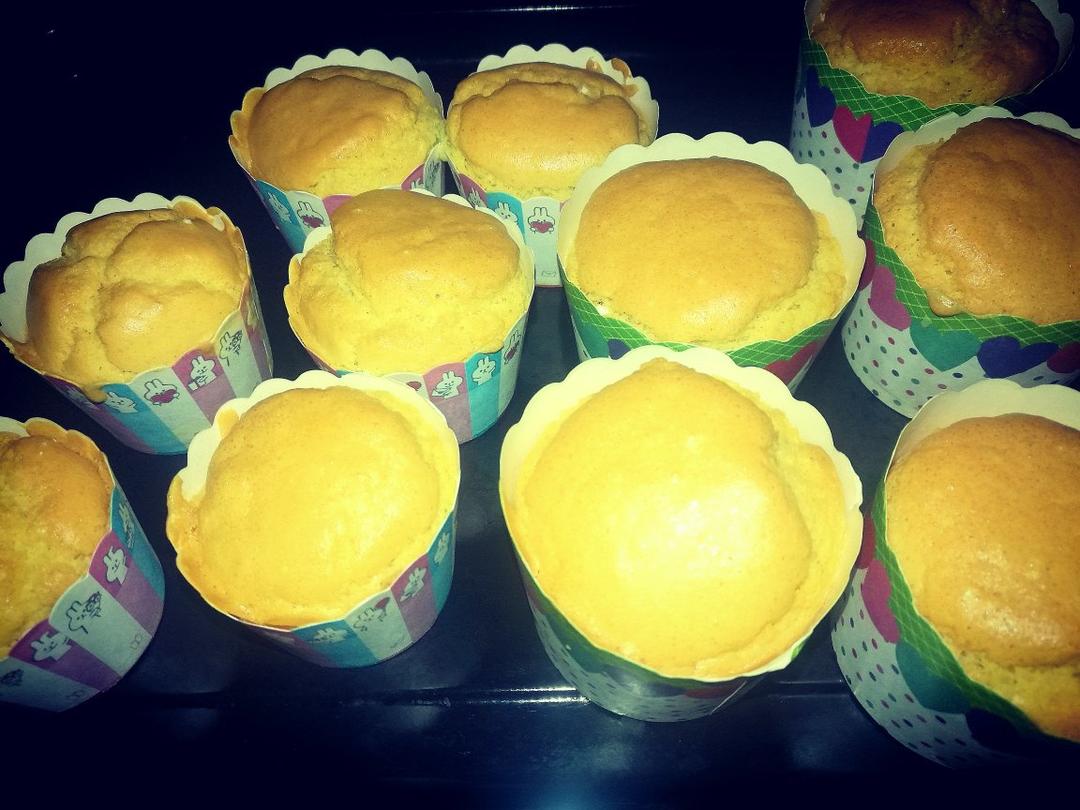 海绵纸杯蛋糕