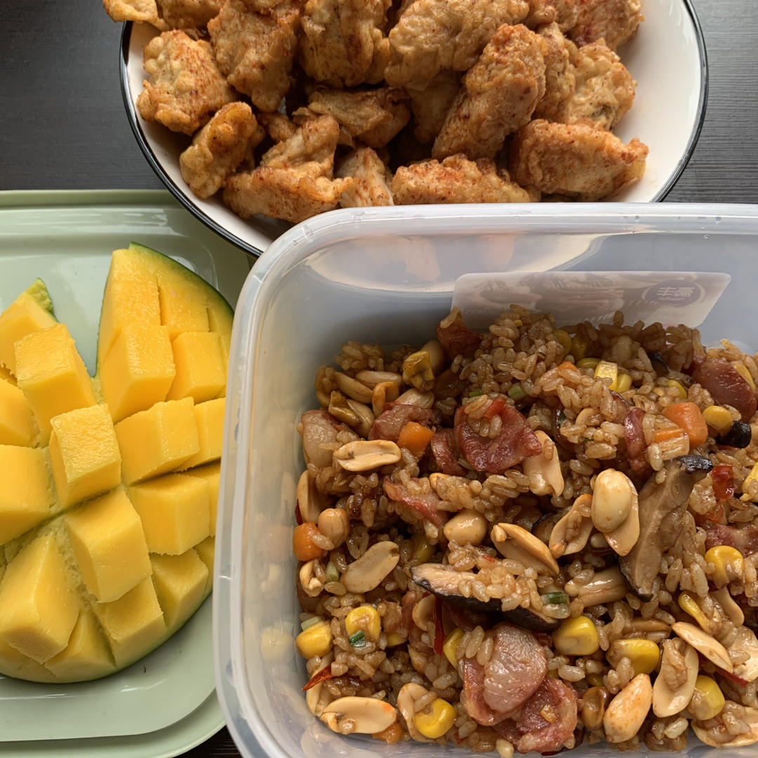 懒人必学的【电饭煲腊肠焖饭】，妈呀，太香了吧