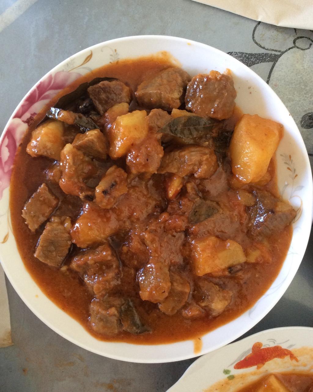 【番茄土豆炖牛腩】